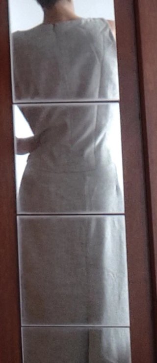 Conjunto dos piezas gris manga corta y falda