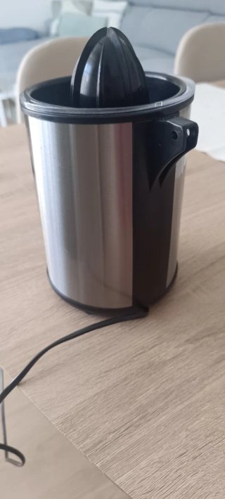 Exprimidor eléctrico