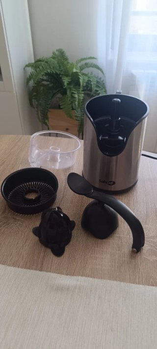 Exprimidor eléctrico