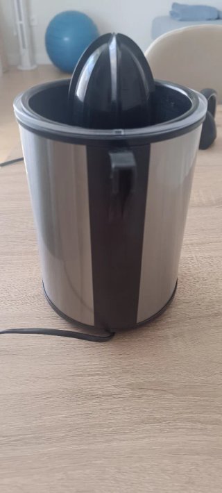 Exprimidor eléctrico