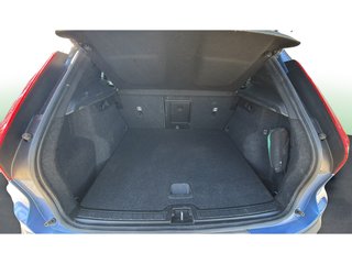 Volvo XC40 T2 R-Design 95 kW (129 CV)