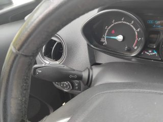 SIN ENTRADA! Ford Tourneo Courier GASOLINA