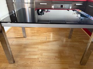 Mesa extensible cristal y metal 1.3m