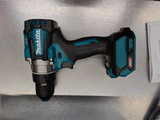 Atornillador Makita DF001GZ 40V Max