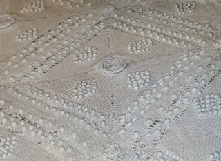 Antichità: Copriletto matrimoniale fatto a mano