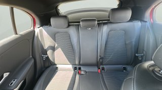 Mercedes-Benz Clase A 180 100 kW (136 CV)