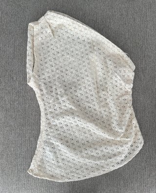 Top asimétrico beige mango talla M