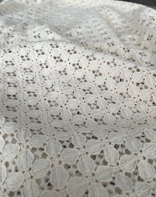 Top asimétrico beige mango talla M