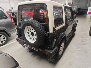 Suzuki Samurai