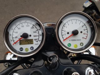 Mash Five Hundred 400cc Naked Verde/Crema