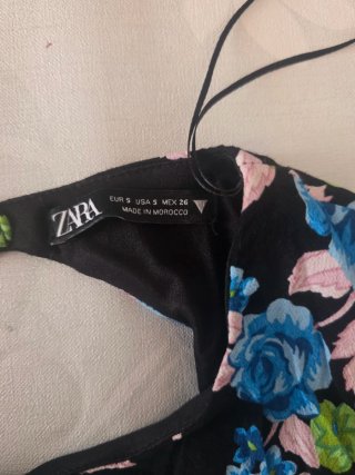 Vestido Zara flores espalda descubierta Talla S