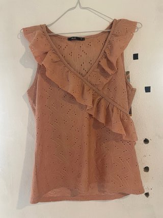 Blusa Abo rosa con volantes talla S