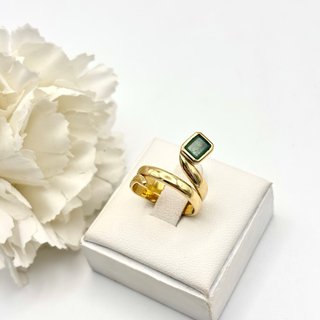Anillo oro 18kt con esmeralda