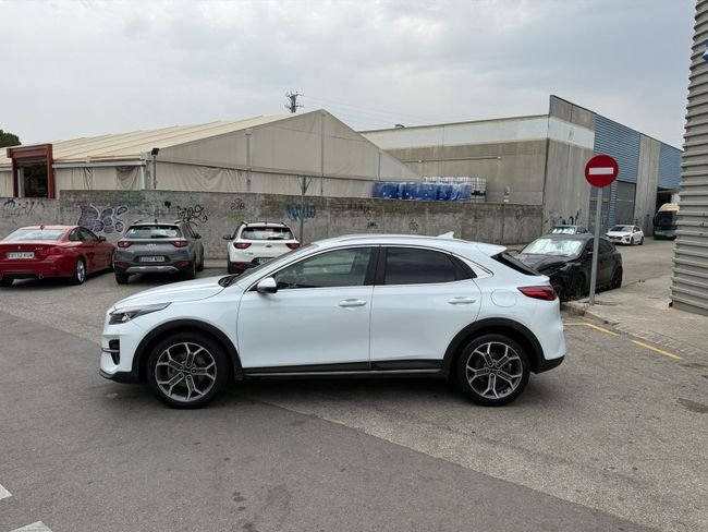 Kia XCeed 1.0 T-GDi Tech 2022, foto 2
