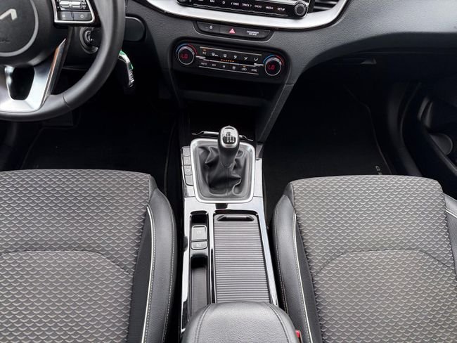 Kia XCeed 1.0 T-GDi Tech 2022, foto 10