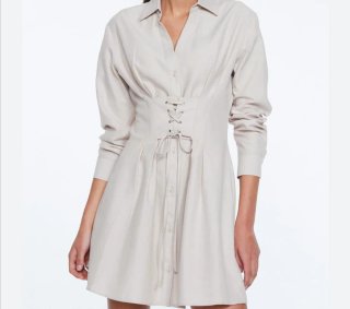 Vestido Stradivarius beige talla L