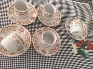 Juego de café/té antiguo 5Tazas y 5 Platos, porcel