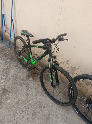 Bicicleta Monty KY8 Negra y Verde
