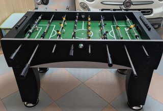 Futbolín grande de madera