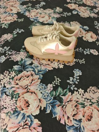 Tenis Beige y Rosa