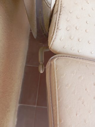 Sillón Vintage Peluquería Beige y Plata.
