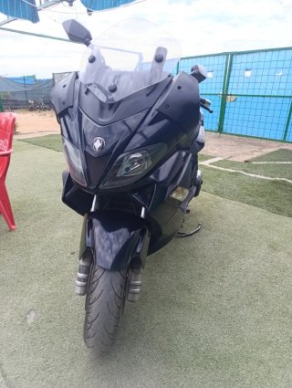Gilera Nexus 500 Maxi Scooter