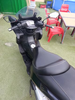 Gilera Nexus 500 Maxi Scooter