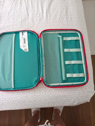 Estuche madera blanco y rojo