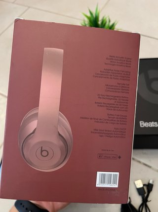 Cuffie Beats Studio Pro x Kim K. Marrone