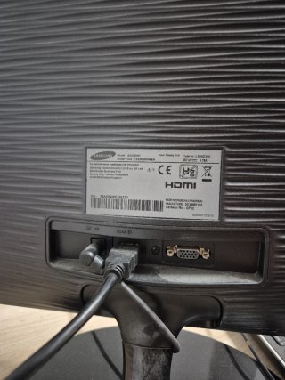 Monitor Samsung S24D300H Negro