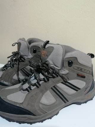 Botas de montaña Quechua impermeables Talla 41