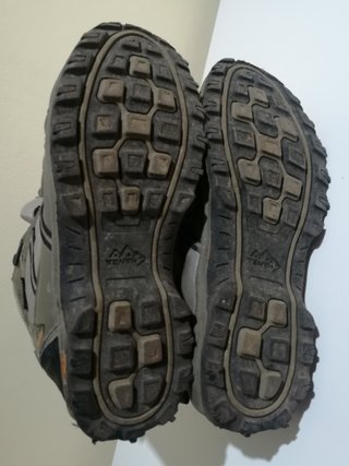 Botas de montaña Quechua impermeables Talla 41