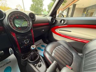 MINI paceman