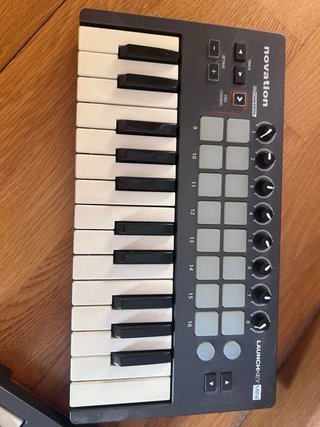Novation Launchkey Mini 25 Teclas 2 unidades