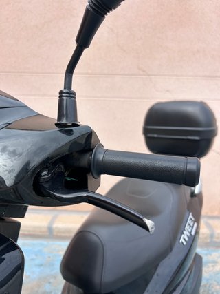 Peugeot Tweet 125 2022 Negra