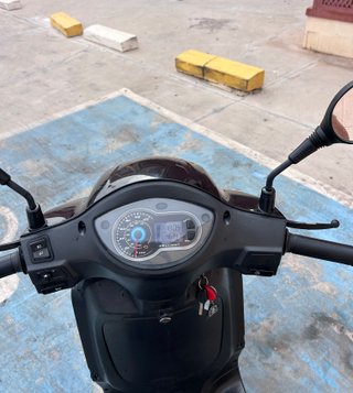 Peugeot Tweet 125 2022 Negra