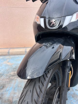 Peugeot Tweet 125 2022 Negra