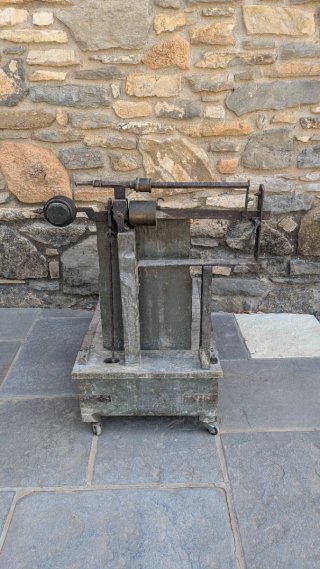 Báscula mecánica antigua