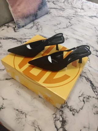 Zapatos de tacón negros