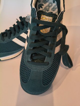 Tenis Adidas Verdes y Blanco.A estrenar.