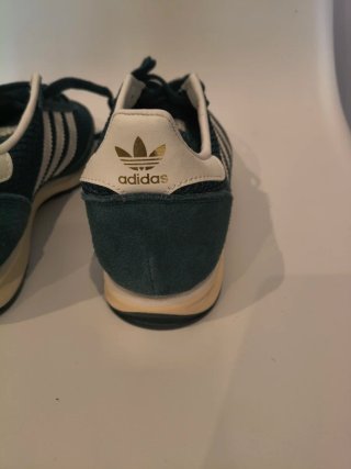 Tenis Adidas Verdes y Blanco.A estrenar.