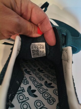 Tenis Adidas Verdes y Blanco.A estrenar.