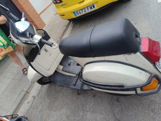 Vespa TX 200 Beige/Negra