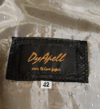 Chaqueta de piel negra