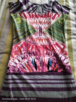 Vestido o camiseta de playa estampado