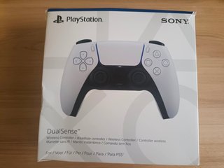 Consola PS5 + 2 Mandos + FIFA 24 + Caja