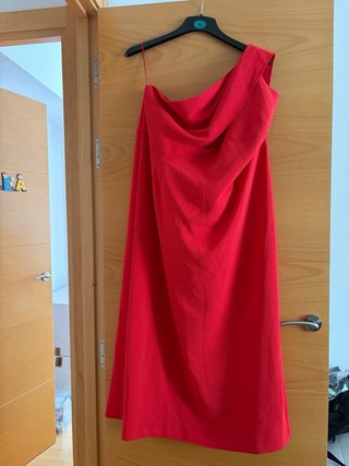 Vestido fiesta rojo asimétrico