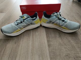 New Balance FuelCell Propel Mujer T40.5