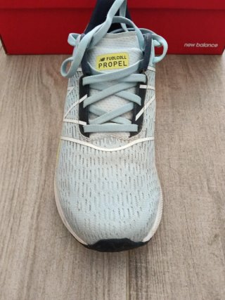 New Balance FuelCell Propel Mujer T40.5