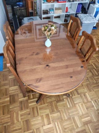 Mesa extensible madera y cristal + 8 sillas